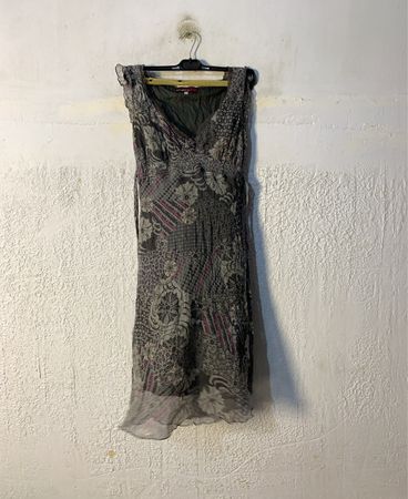 Exklusives ärmelloses V-Ausschnitt-Kleid mit Blumendesign von Elam