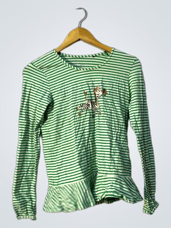 Grün-weiß gestreiftes Langarmhemd mit Zebra-Grafik und Peplumsaum