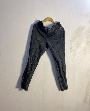 Schwarze Denim-Hose