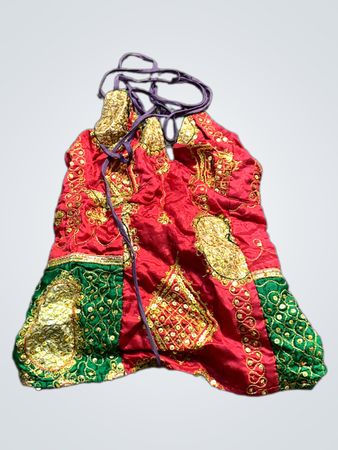 Rote und grüne bestickte Tasche