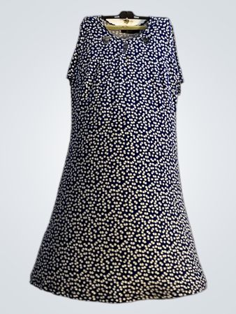 Blaues und weißes Blumenmusterkleid