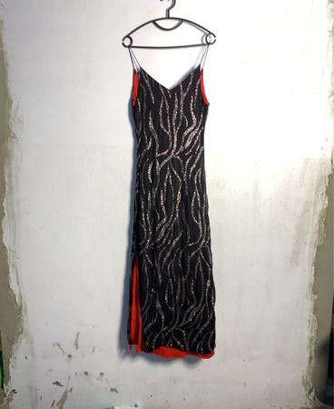 Chaz'n'elle Schwarzes und Rotes Funkelndes Maxi-Kleid