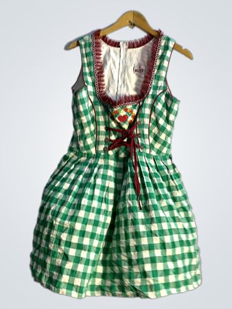 BLITZ Grünes Karo-Kleid mit rotem Saum