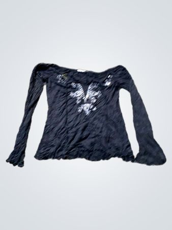 Schwarzes Langarmshirt mit Verzierungen