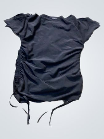 Schwarzes Rüschenshirt