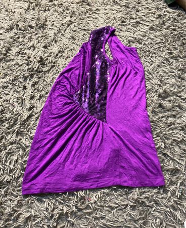 Lila Tanktop mit Pailletten