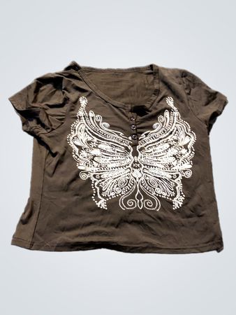 Braunes T-Shirt mit weißem Schmetterlingsdesign
