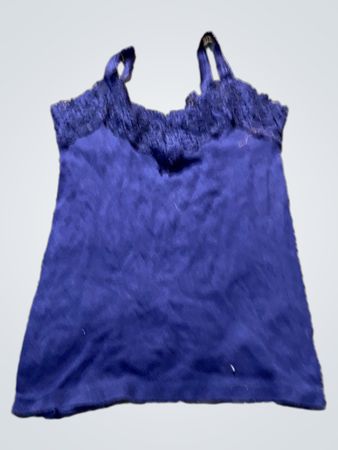 Blaue Spaghettiträgerbluse mit Spitzenbesatz