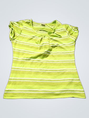 Grün gestreiftes T-Shirt