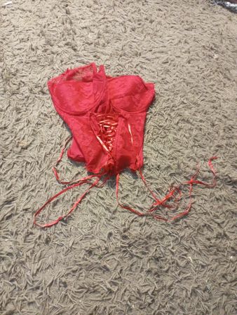 Roter Spitzen-Corsett