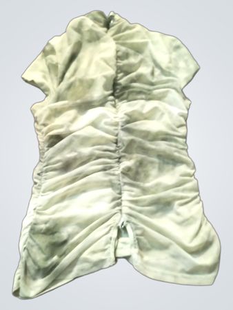 Raffiniertes, transparentes Kleid