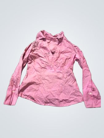 Rotes Langarmshirt