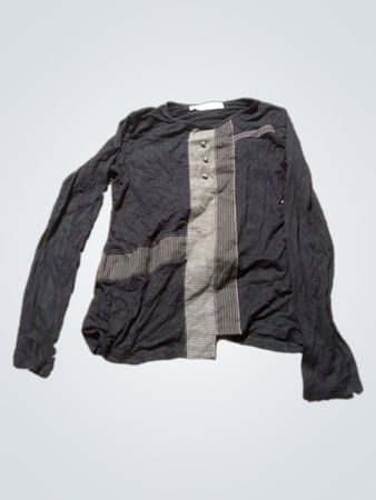 figure libre schwarze Langarmshirt