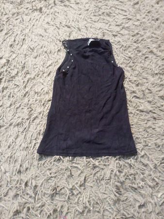 Schwarzes ärmelloses Top