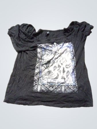 Schwarzes T-Shirt mit Grafikdruck