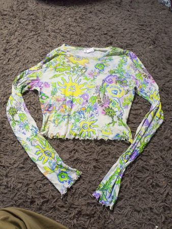 Wochentag Langarm Crop Top