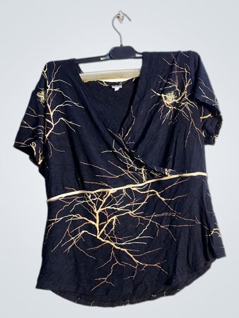 Threads Damen Schwarzes Baumzweig-Print Wickeloberteil
