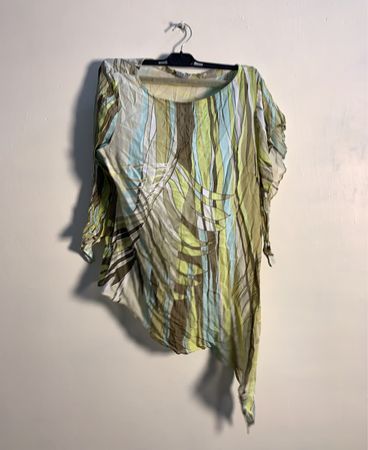 MURA Damen Asymmetrisches Oberteil mit abstraktem Druck