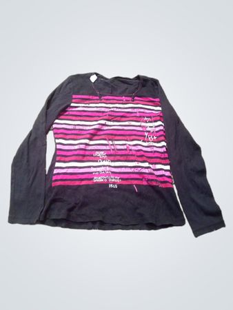 Langärmliges schwarzes Oberteil mit pinkfarbenen und weißen Streifen