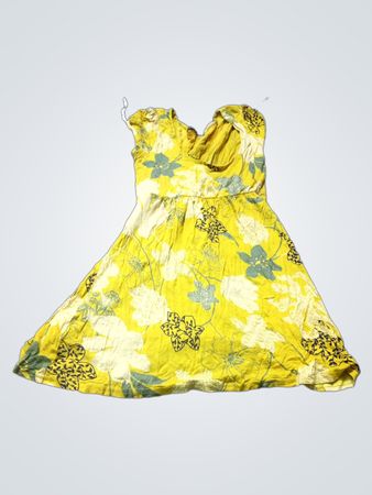 Gelbes Blumen Kleid