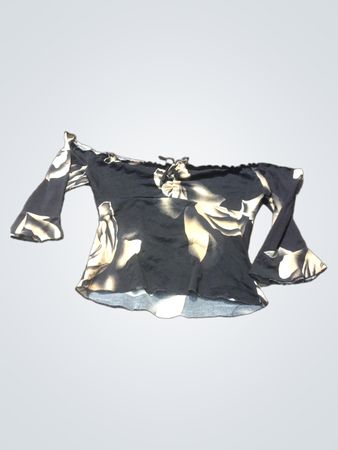 Schwarzes Off-Shoulder-Top mit floralen Muster und Glockenärmeln