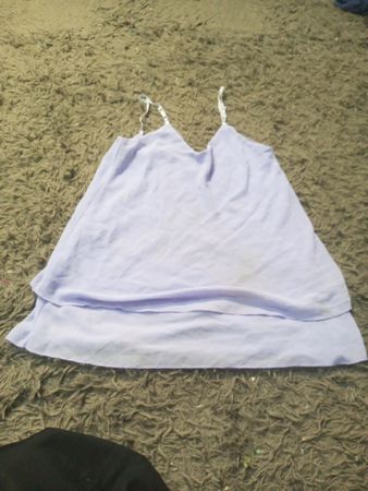 Top cami à couches violettes
