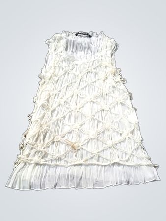weißes strukturiertes Kleid