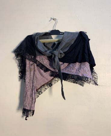 Grau, schwarz und rosa Spitzen-Schal