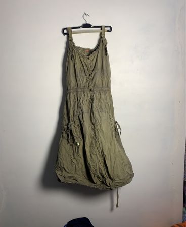 N.T.S. NOT THE SAME Marken-Olivegrün Cargo-Kleid