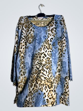 Belle Surprise Women's Long Sleeve Blue Leopard Print Top