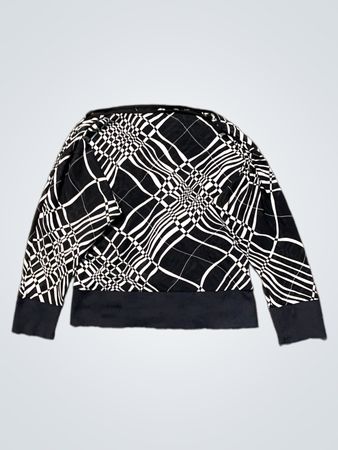 Black and white patterned long sleeve top