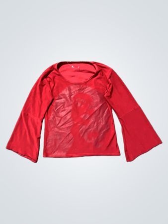 Rotes Glockenärmel-Top