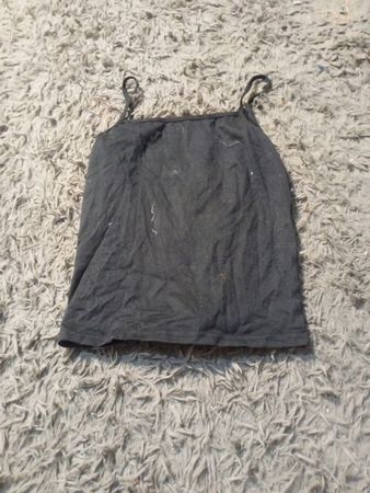 Schwarzes Top