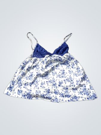 Weißes und blaues Blumen-Camisole mit Spitzenbesatz