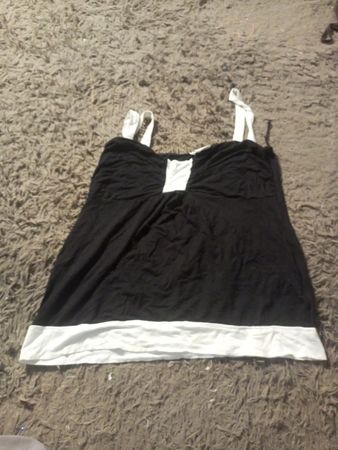 Schwarz-weißes Tanktop