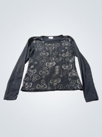 Madonna Langarm-Schwarz T-Shirt mit floralem Druck