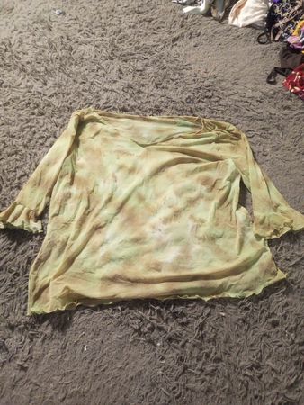 NTONA Batikbluse mit Rüschensäumen