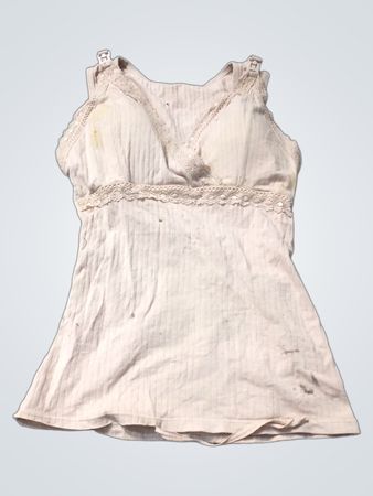 Rosa geripptes Tanktop mit Spitzensaum