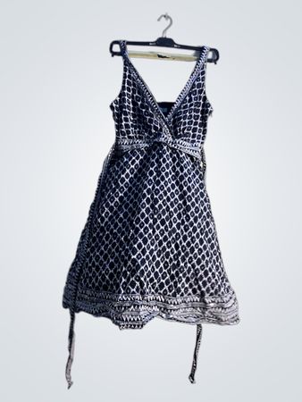 Red Herring Schwarz-weiß gemustertes Kleid