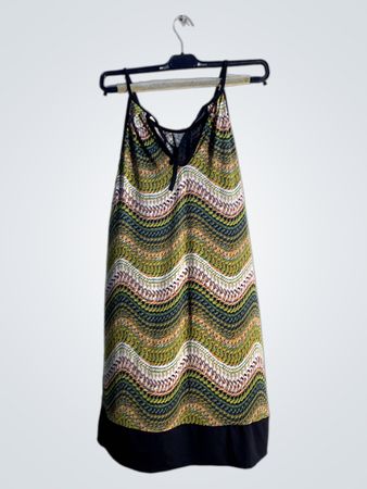 Grün-weißer gemusterter Spaghetti-Trägerkleid