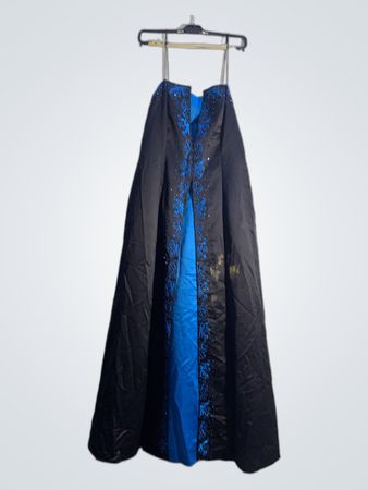 Schwarzes und blaues Kleid