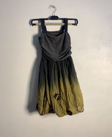 Ombre-Kleid mit floralen Applikationen