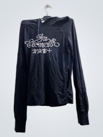 Schwarzer Hoodie mit Strasssteinen