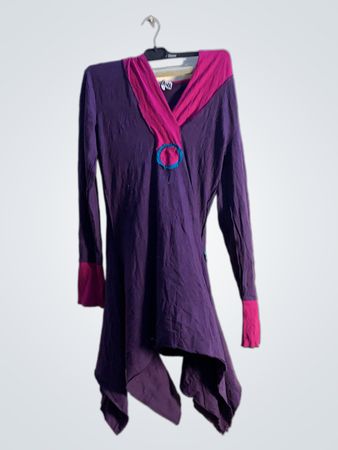 KEAWA Damen lila und pink asymmetrisches Kleid mit blauen Ringdetail