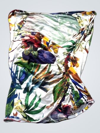 Weißes Top mit Blumenmuster