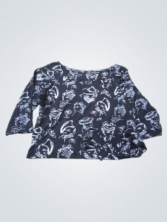 Schwarzes Langarmoberteil mit weißem Linienstil-Muster von Gesichtern