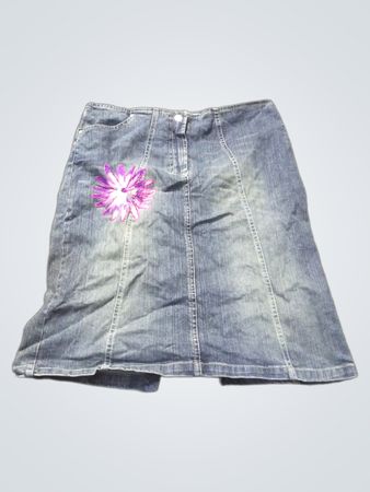 Jeansrock mit floralen Stickereien