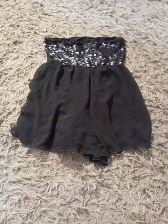 Schwarzes Pailletten- und Chiffon-strapless Kleid