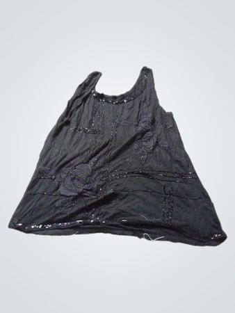 Schwarzes Tanktop mit floralem Schmuck