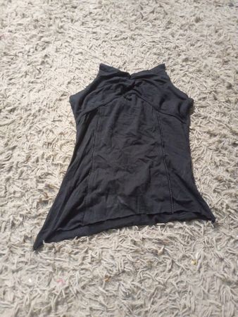 Schwarzes Tanktop